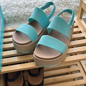 Reef Water Vista Women's Turquoise Platform Sandals